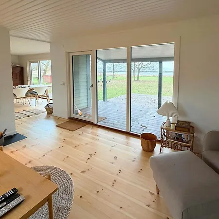 Feriehus Very Close To Nature And The Sea